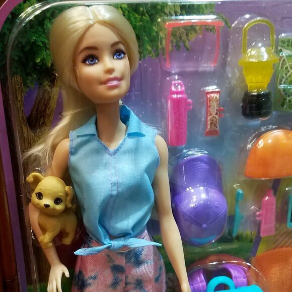 NEW! Malibu Barbie Camping Set - Picture 3 of 4